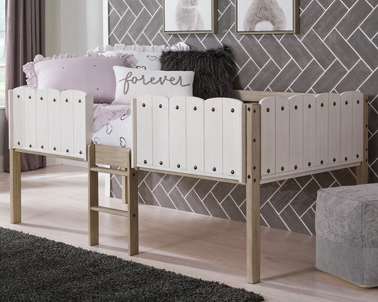 Estructura de cama alta Wrenalyn