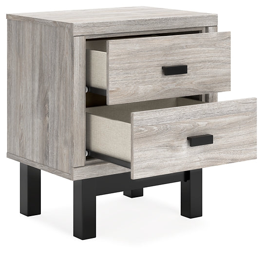 Cama Vessalli con paneles, cómoda con espejo y mesita de noche