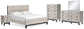 Cama Vessalli con paneles, cómoda con espejo y mesita de noche