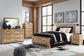 Cama Hyanna con paneles, cómoda y espejo