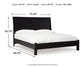 Cama con paneles Danziar y tocador con espejo