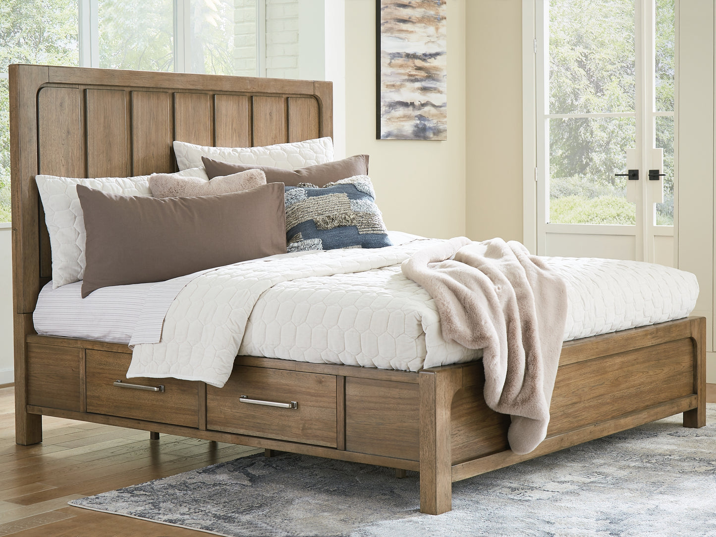 Cama con paneles Cabalynn y almacenamiento