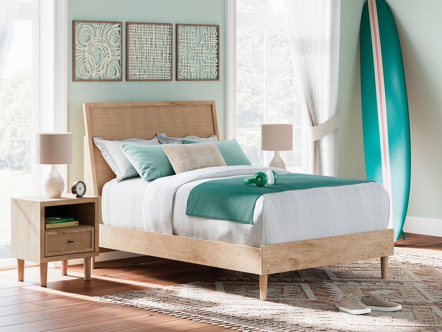 Cama con paneles Cielden