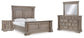 Cama California con paneles Blairhurst, tocador con espejo y mesita de noche