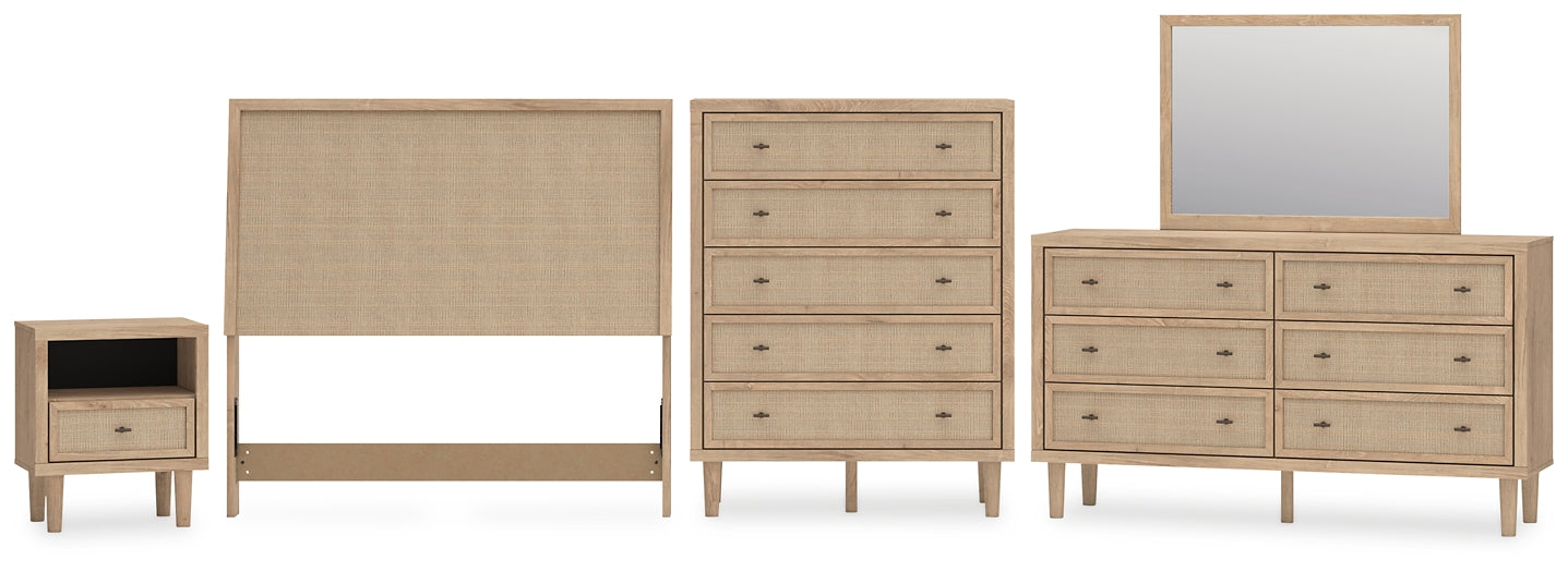 Cama tapizada Cielden con tocador, cómoda y mesita de noche con espejo