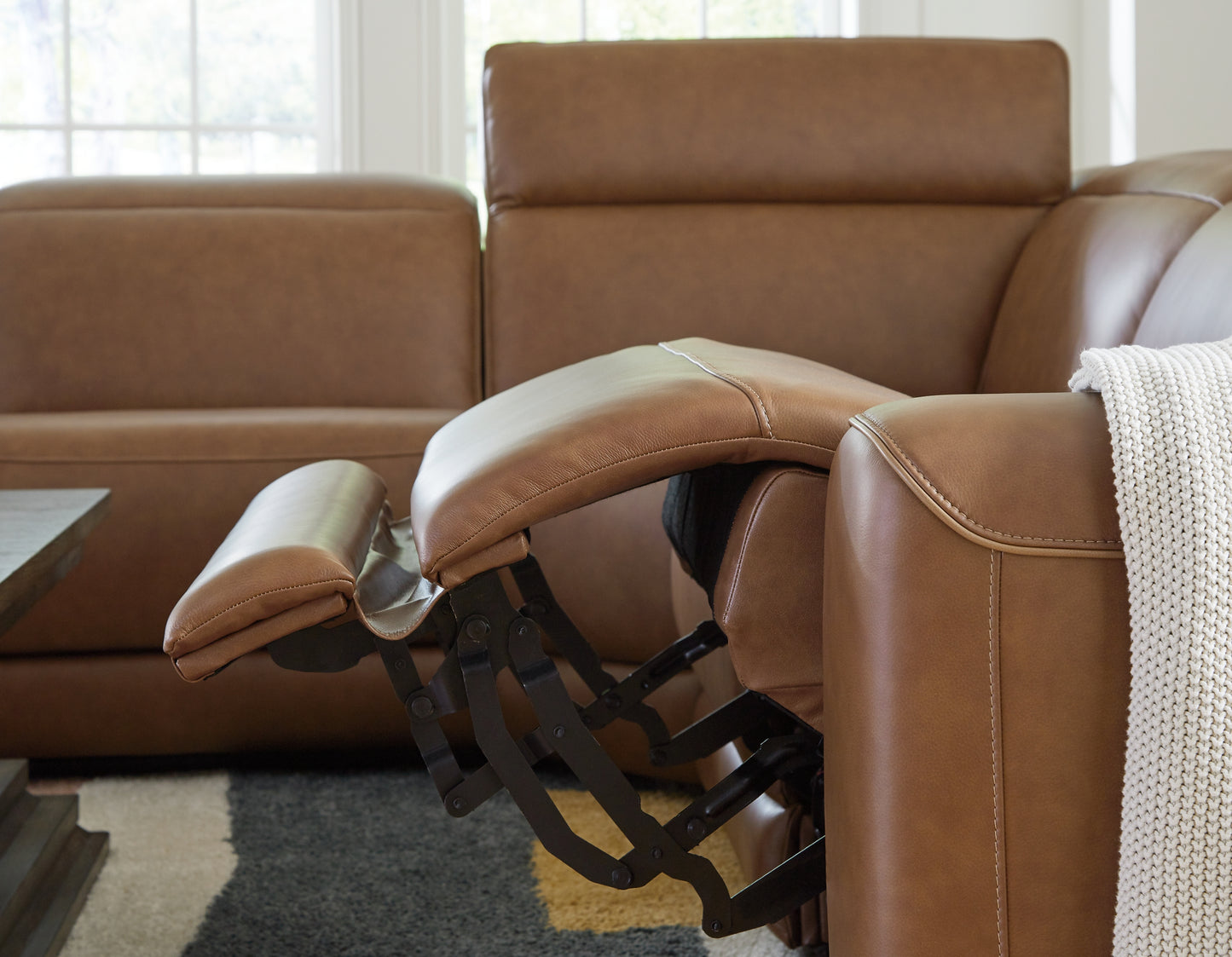 Seccional reclinable eléctrico Magic Man de 5 piezas