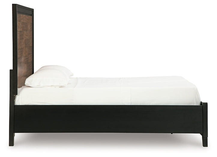 Cama con almacenamiento y paneles Kraeburn