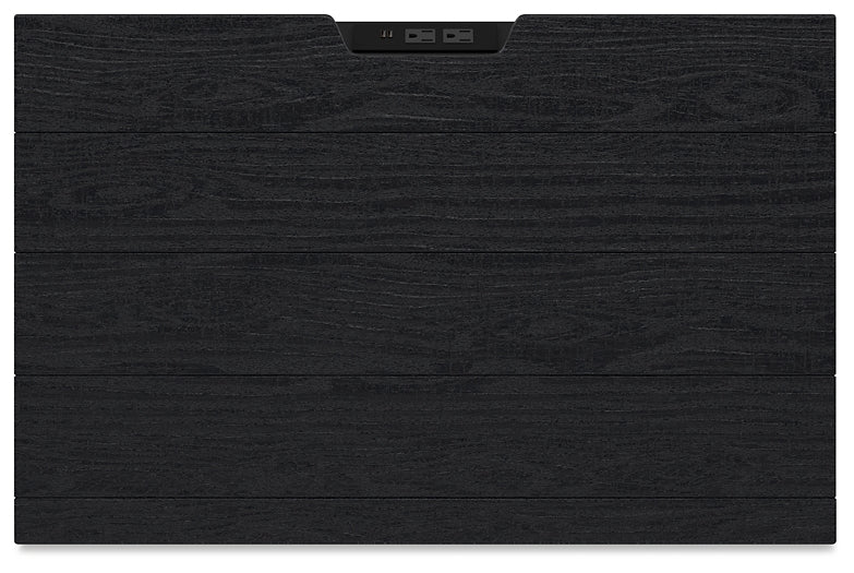 Londer California  Panel Bed With Mirrored Dresser, Chest And Nightstand