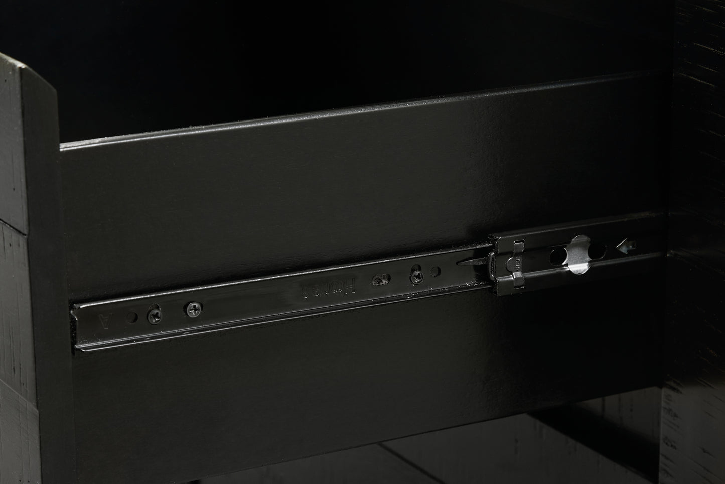 Londer  Panel Bed With Mirrored Dresser And Chest