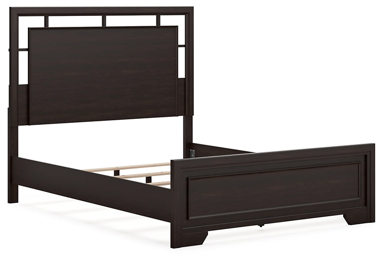 Covetown  Panel Bed With Mirrored Dresser, Chest And Nightstand