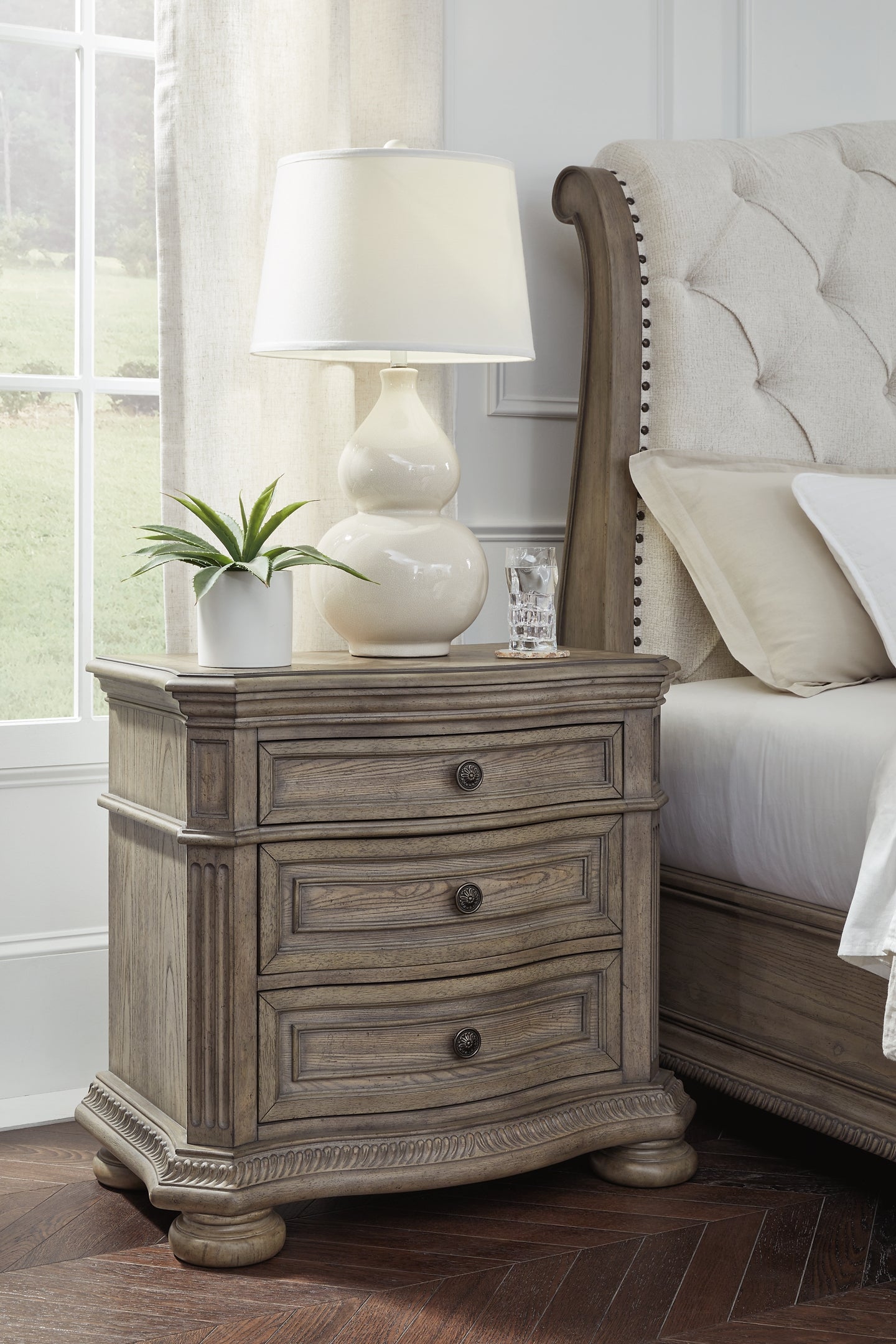 Ardenfield  Upholstered Sleigh Bed With Mirrored Dresser, Chest And Nightstand