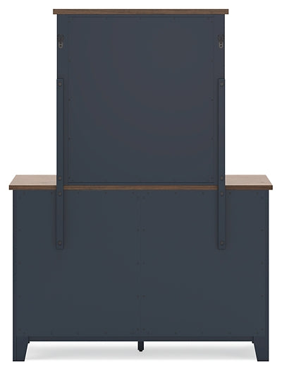 Landocken  Panel Headboard With Mirrored Dresser, Chest And Nightstand