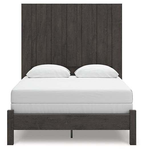 Fraluna  Panel Bed With Mirrored Dresser And Chest