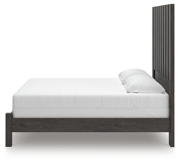 Fraluna  Panel Bed With Mirrored Dresser