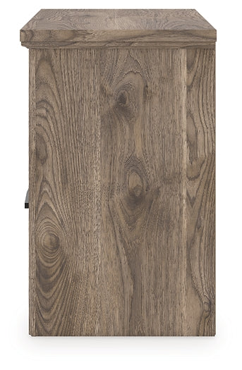 Rusticott California  Poster Bed With Mirrored Dresser And Nightstand