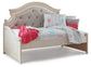 Realyn  Day Bed
