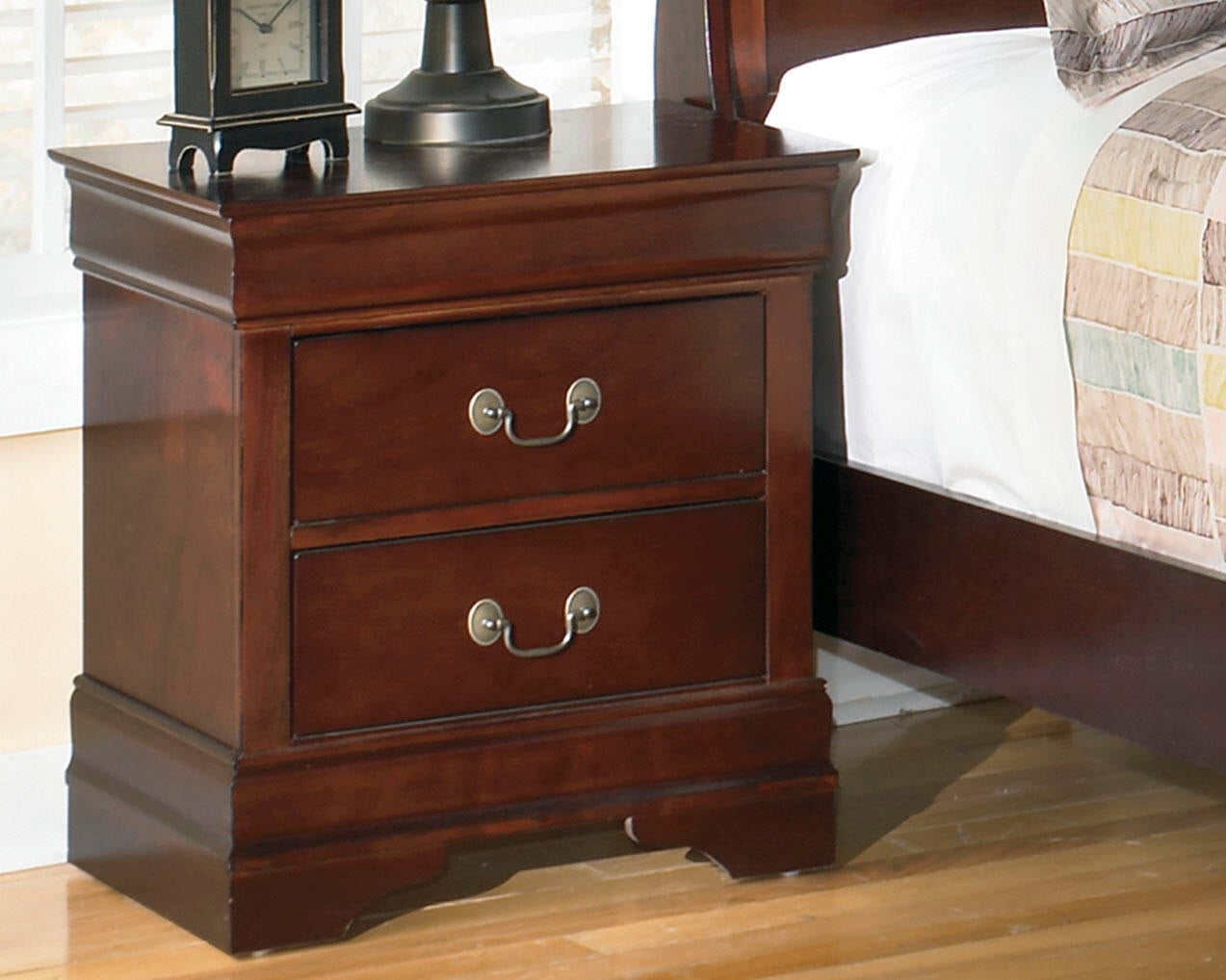 Mesita de noche de dos cajones Alisdair