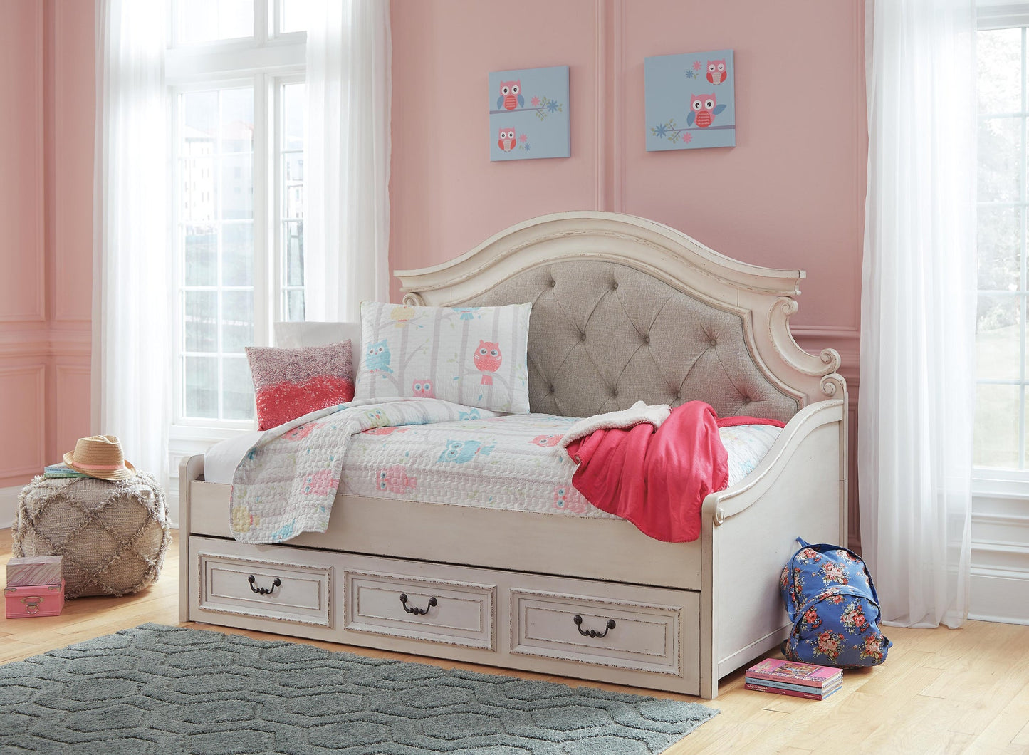 Realyn  Day Bed With 1 Large Storage Drawer