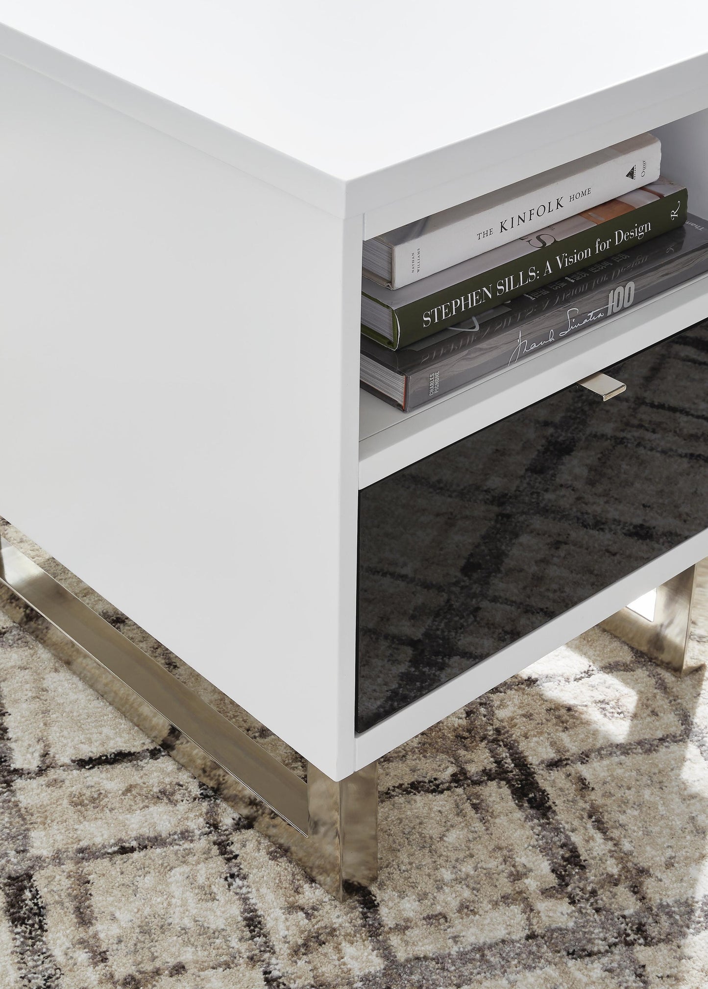 Mesa auxiliar con silla Gardoni