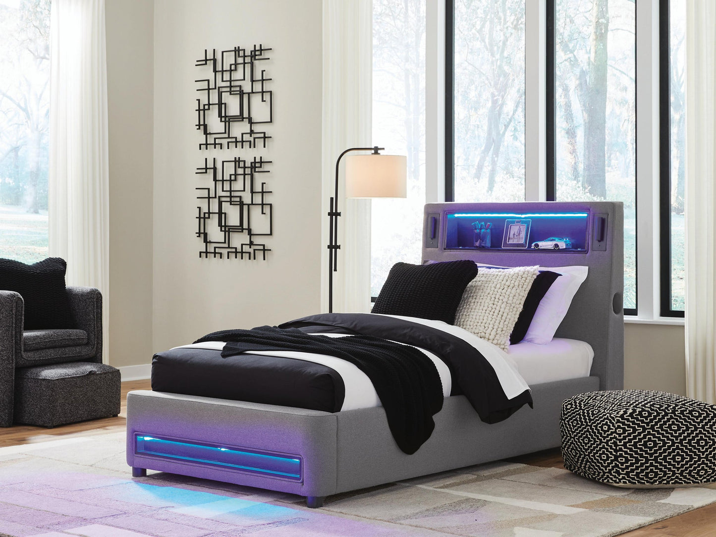 Verishaw  Upholstered Bed With Wireless Audio