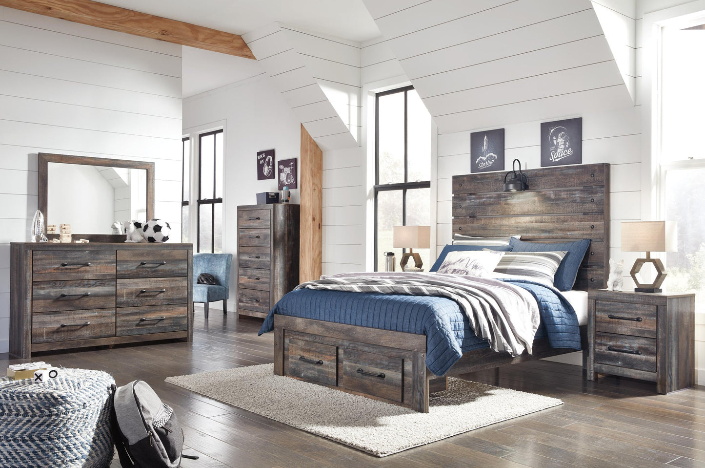 Cama Drystan con dos cajones y cómoda con espejo