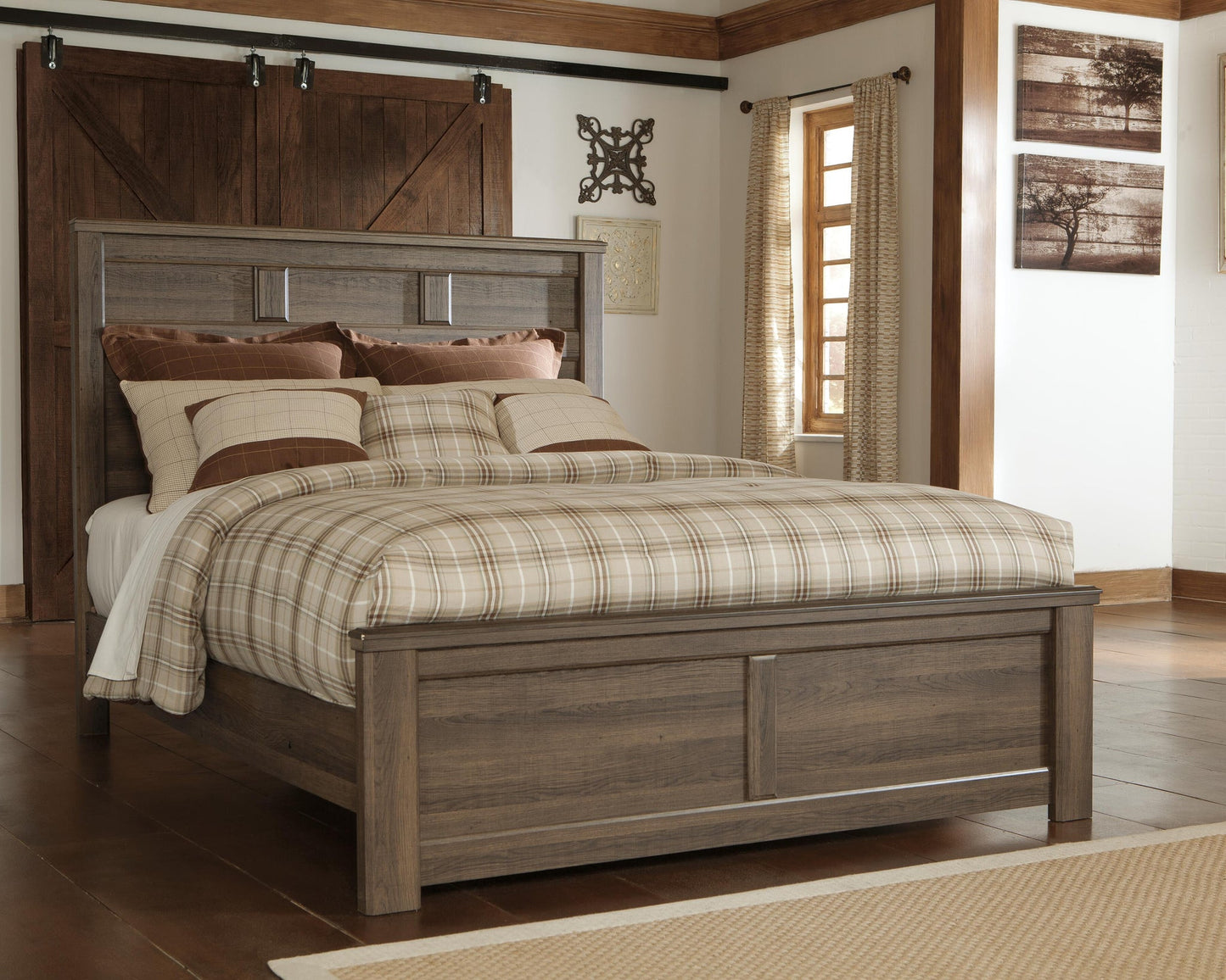 Juararo  Panel Bed With Mirrored Dresser, Chest And Nightstand