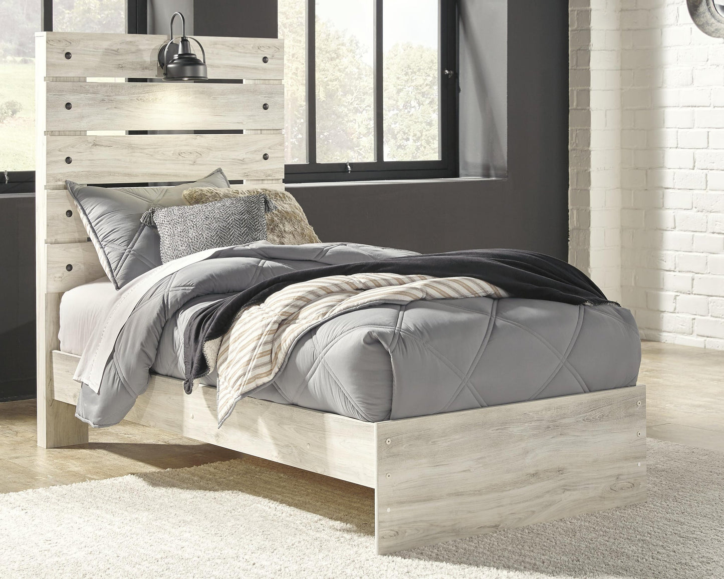 Cama Cambeck con paneles, cómoda con espejo y mesita de noche
