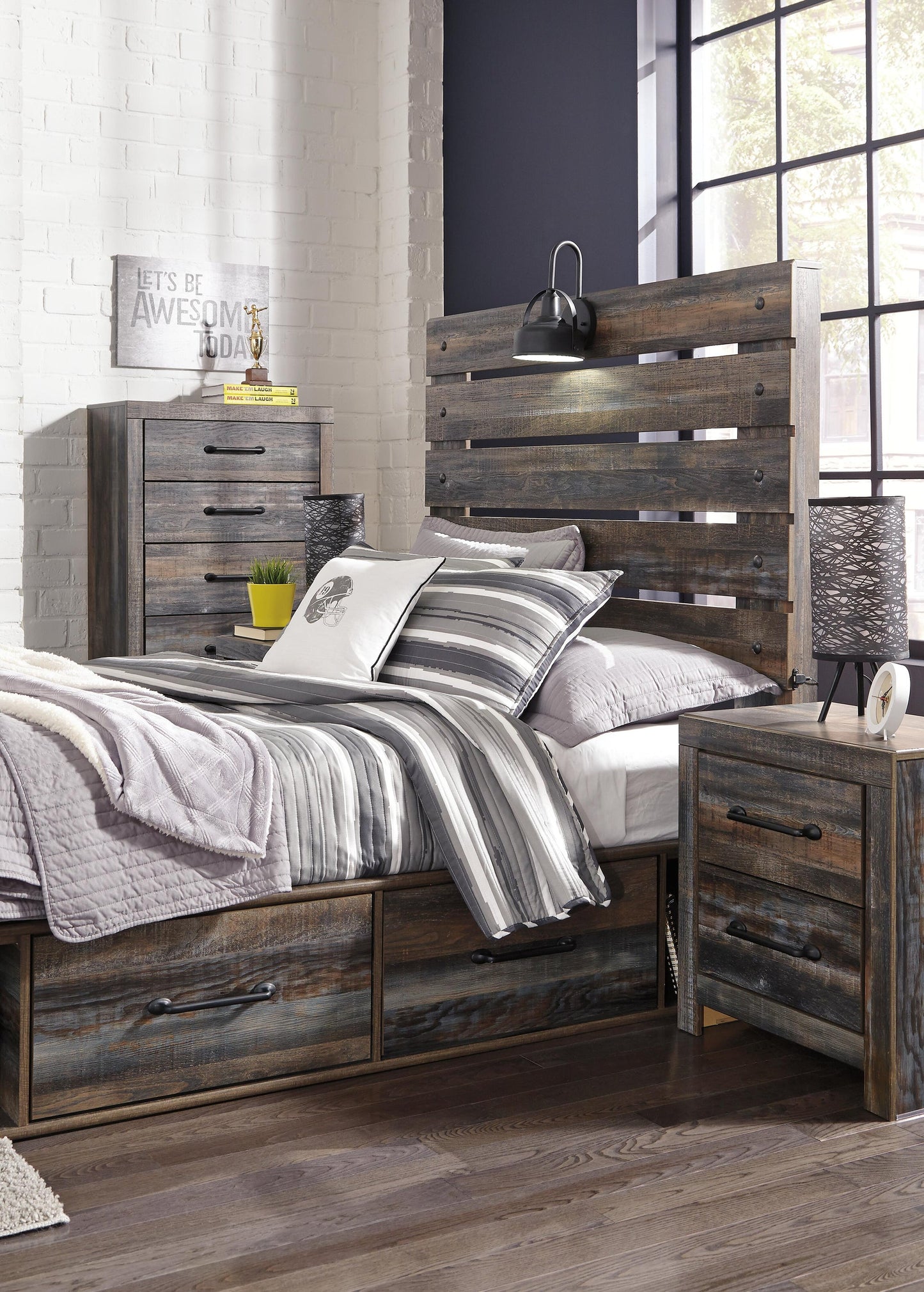 Cama Drystan con 4 cajones y cómoda con espejo