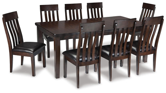 Mesa de comedor Haddigan y 8 sillas