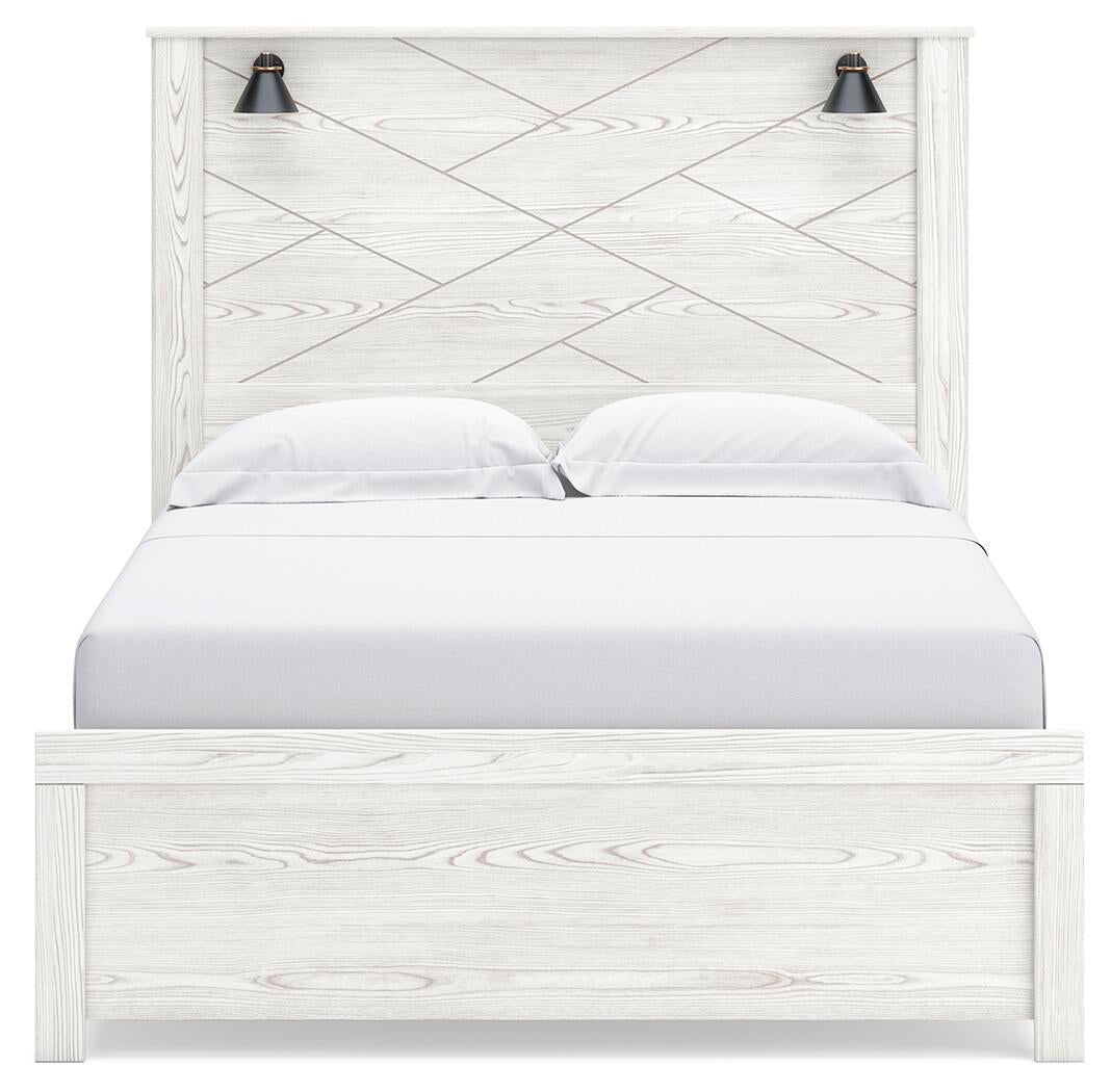 Gerridan  Panel Bed With Mirrored Dresser And Nightstand