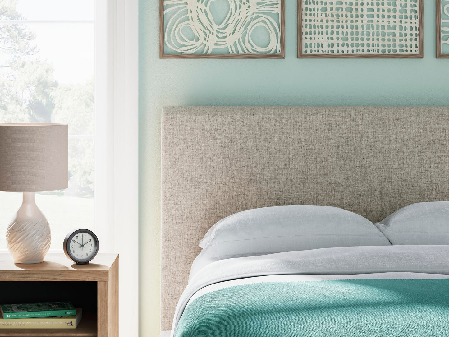Cielden  Upholstered Bed With Roll Slats, Dresser And Mirror