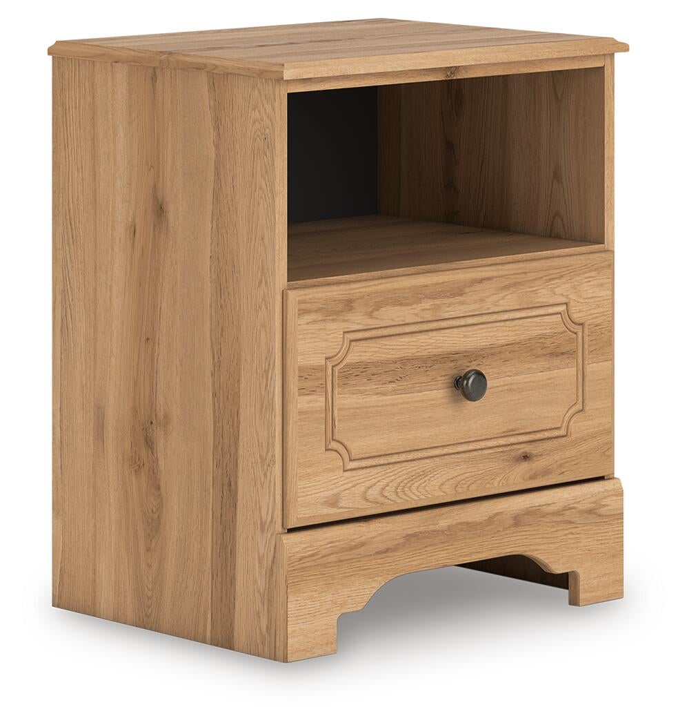 Aleaport  Panel Bed With Mirrored Dresser And Nightstand