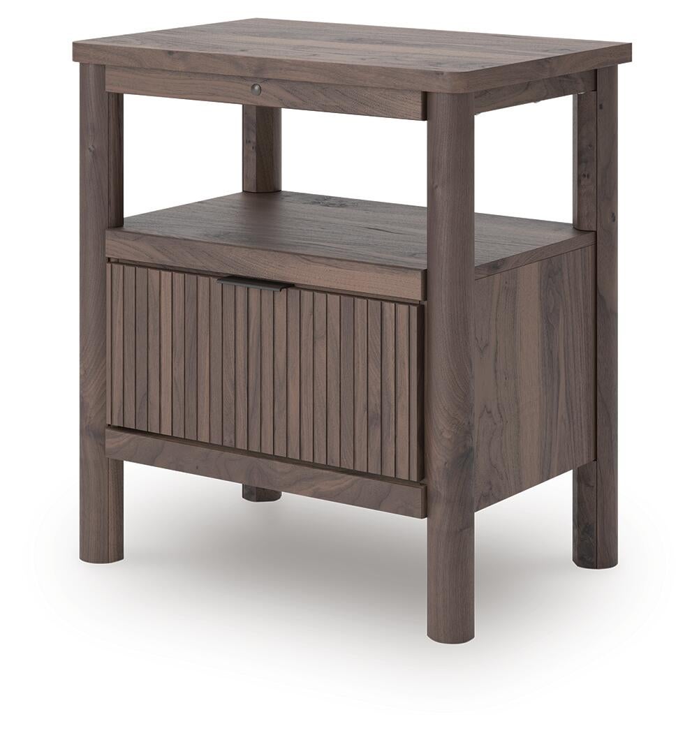 Pamytta  Panel Platform Bed, Dresser, Mirror And Nightstand