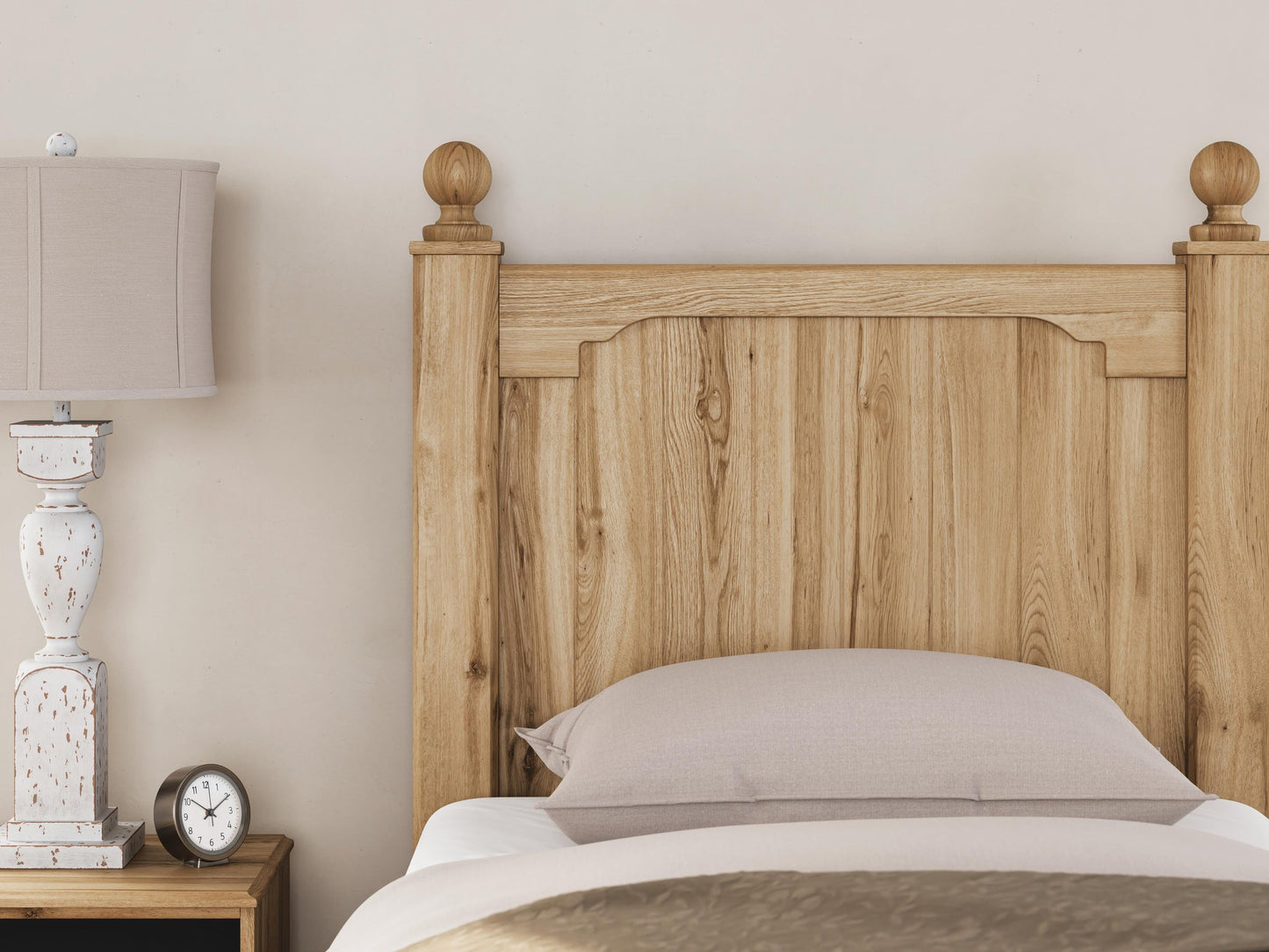 Aleaport  Panel Bed With Mirrored Dresser