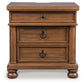 Rowlenstown California  Poster Bed With Mirrored Dresser And Nightstand