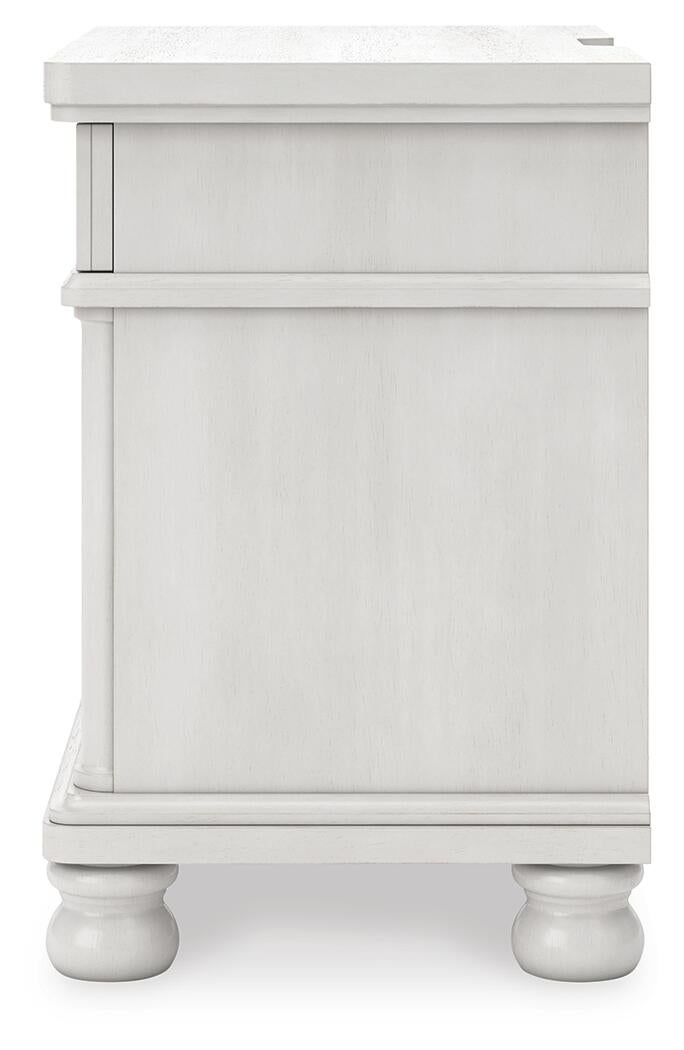 Rowlenstown  Poster Bed, Dresser, Mirror And Nightstand