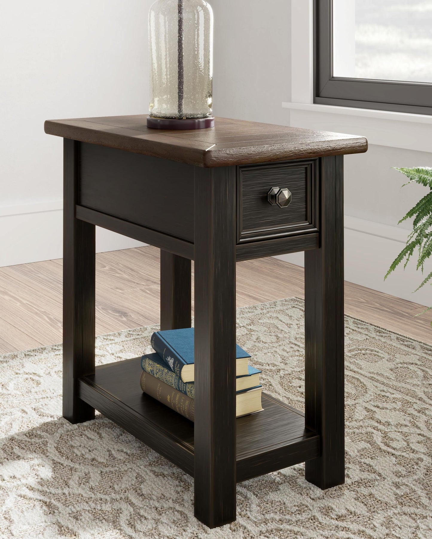 Mesa auxiliar con silla Tyler Creek