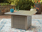 Mesa para fogata de Cliff Trails Square